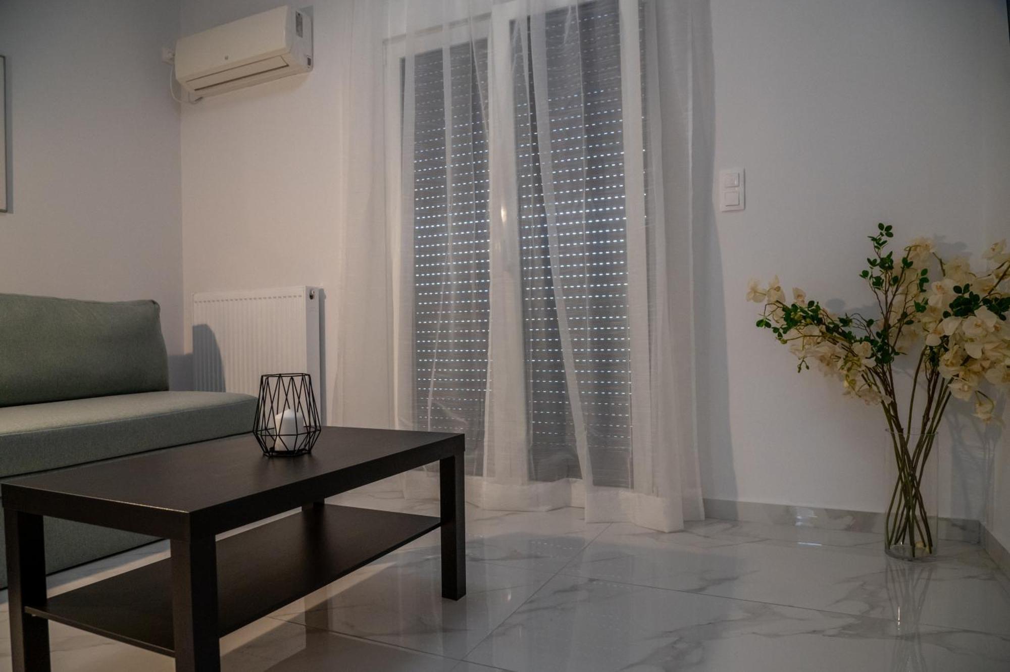 Central Apartment Near To Acropolis Area Atenas Exterior foto